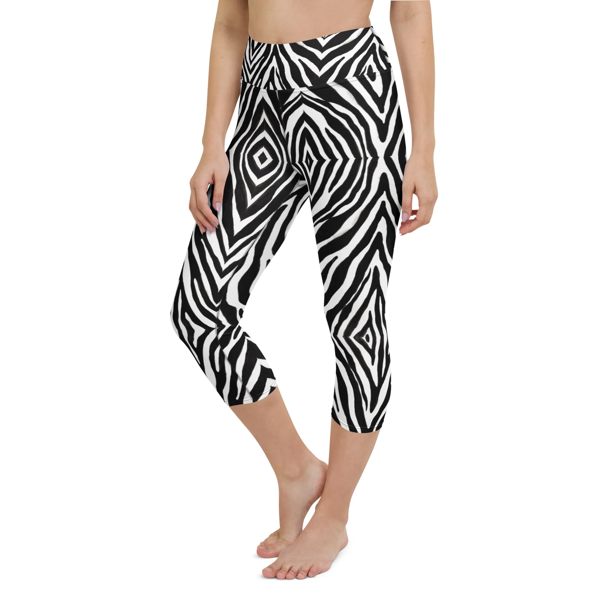 Black Zebra Yoga Capri Leggings, Zebra Stripes Animal Print Best Casual Capris Tights For Women-Made in USA/EU/MX