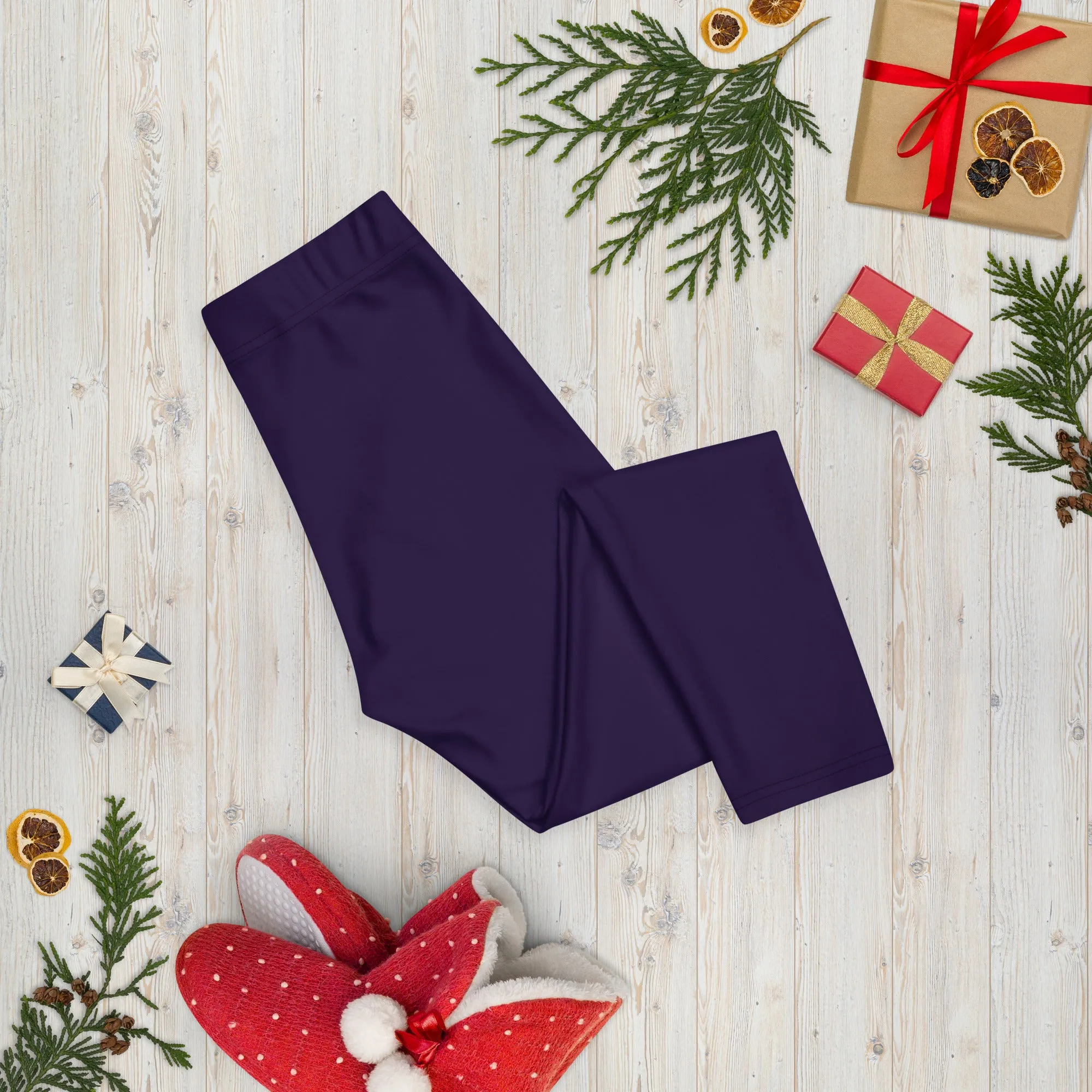 Dark Purple Solid Capri Leggings, Purple Dark Solid Color Premium Women's Capris Tights-Made in USA/EU/MX