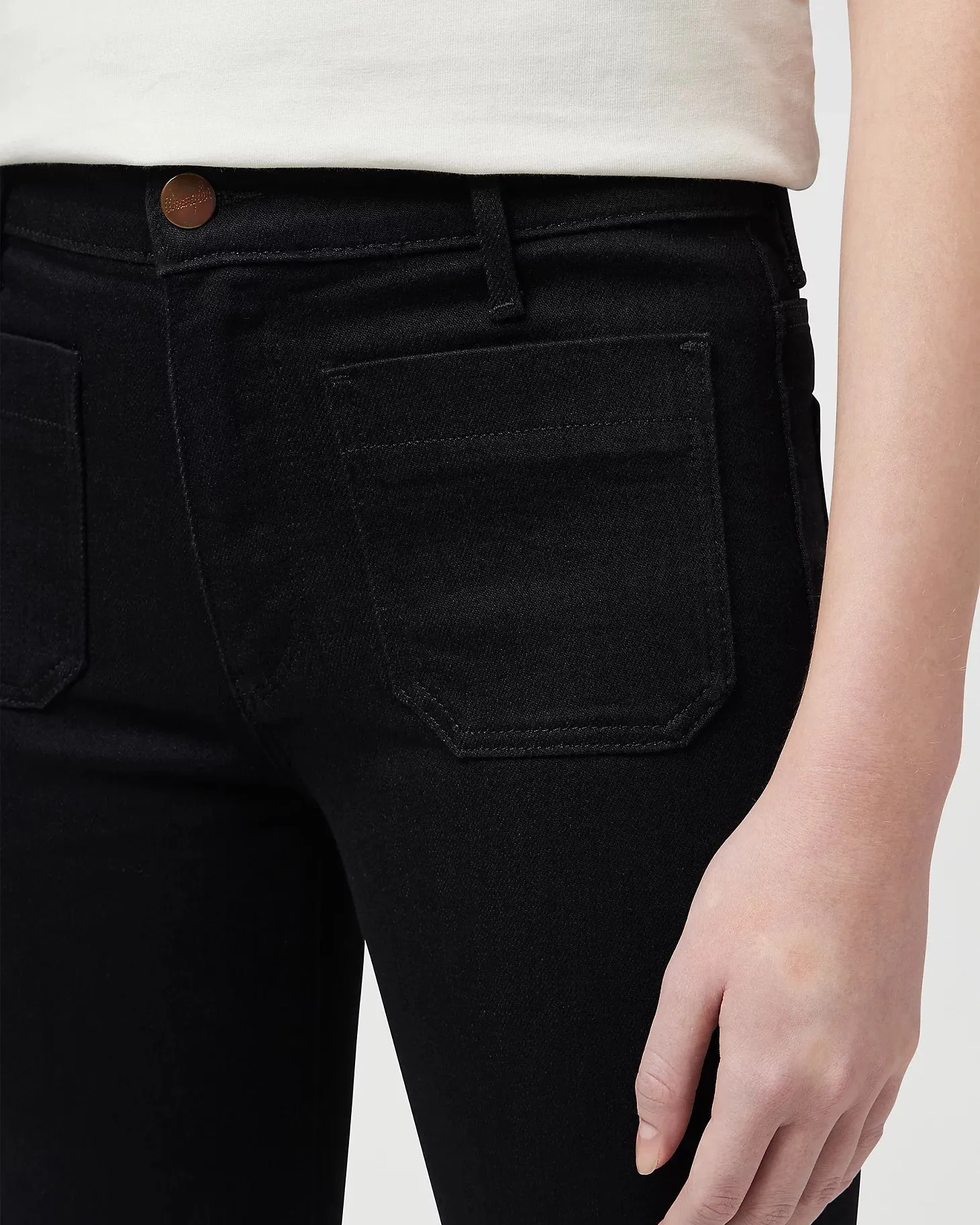 Flare Jeans in Retro Black