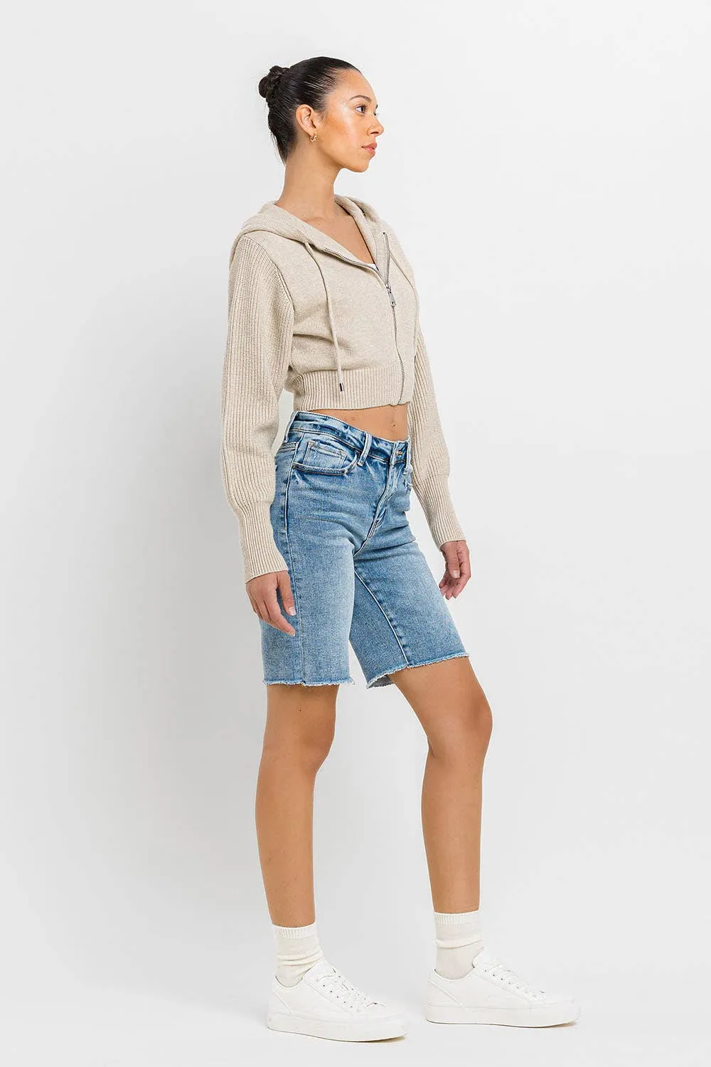 HIGH RISE RAW HEM BERMUDA SHORTS - Vervet