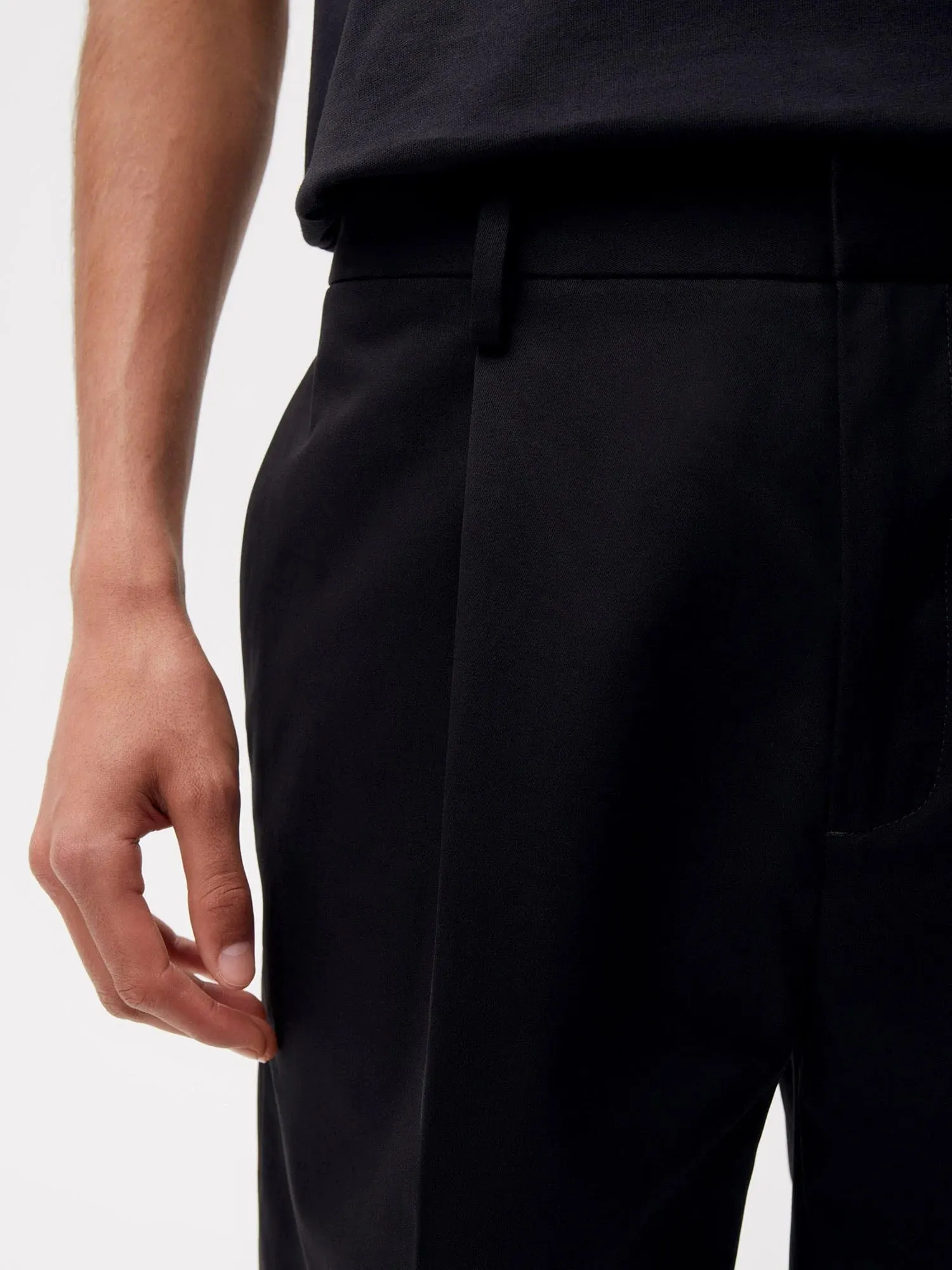 Organic Cotton Tailored Shorts—black