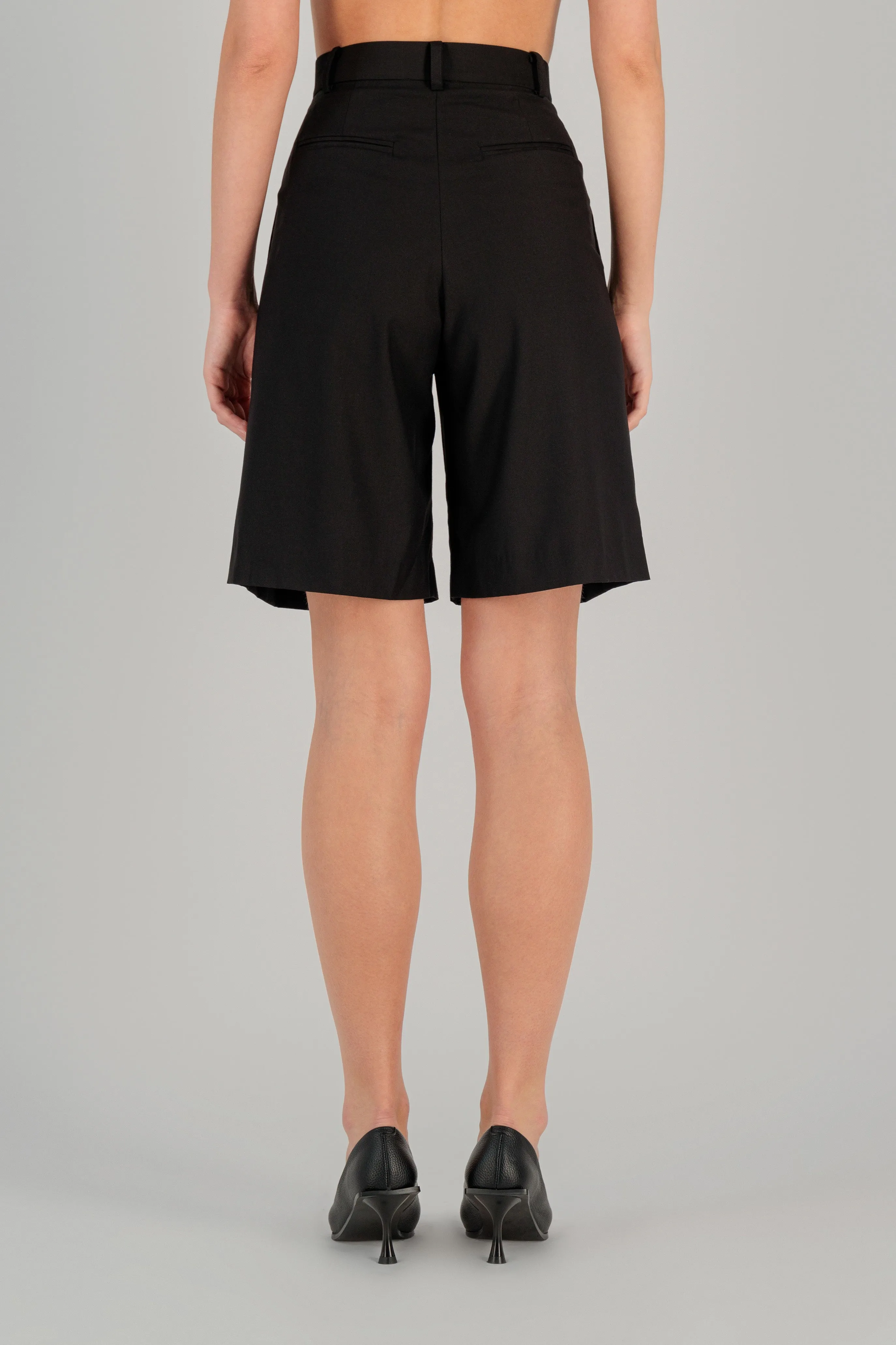 SUZIE TAILORED SHORTS